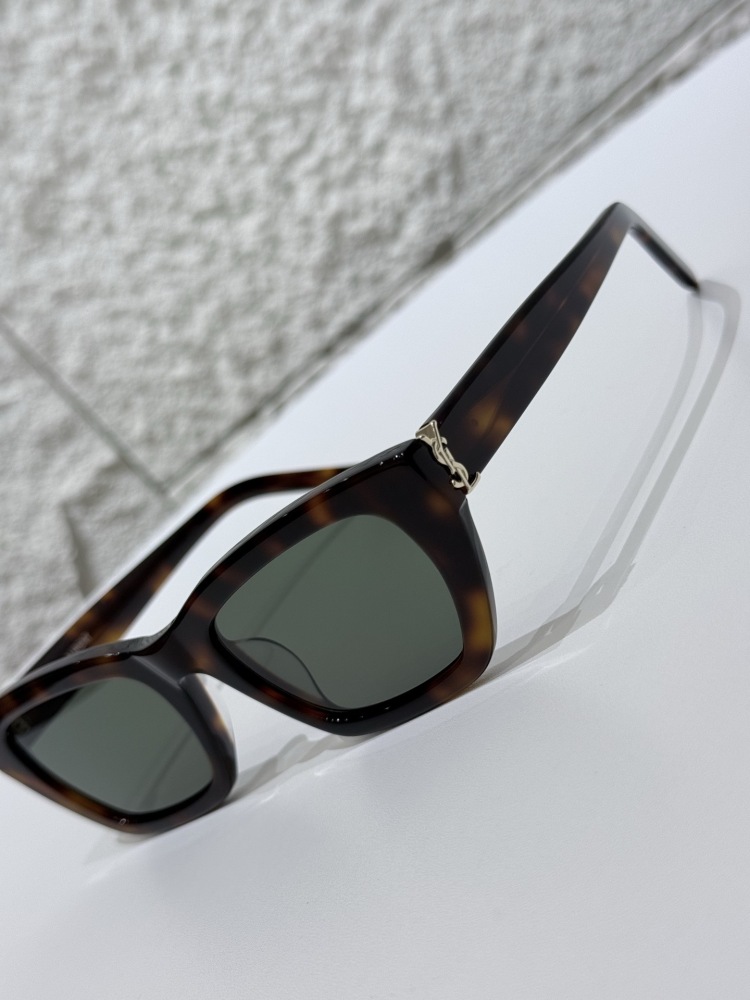 SAINT LAURENT SUNGLASSES