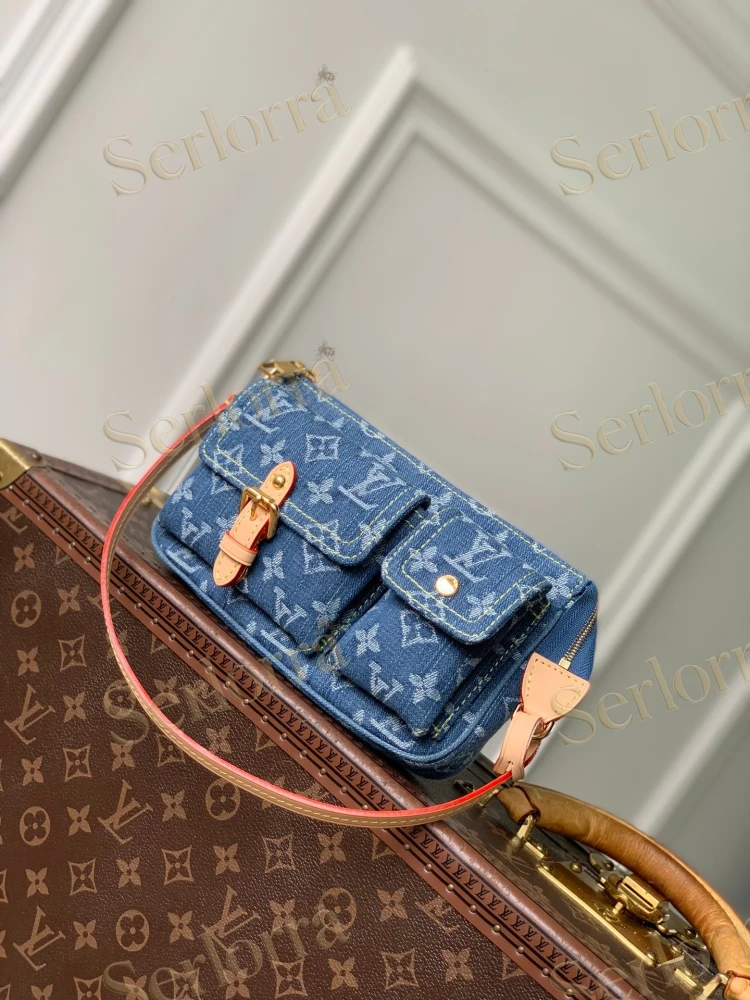 LOUIS VUITTON POCHETTE ACCESSORIES CARGO