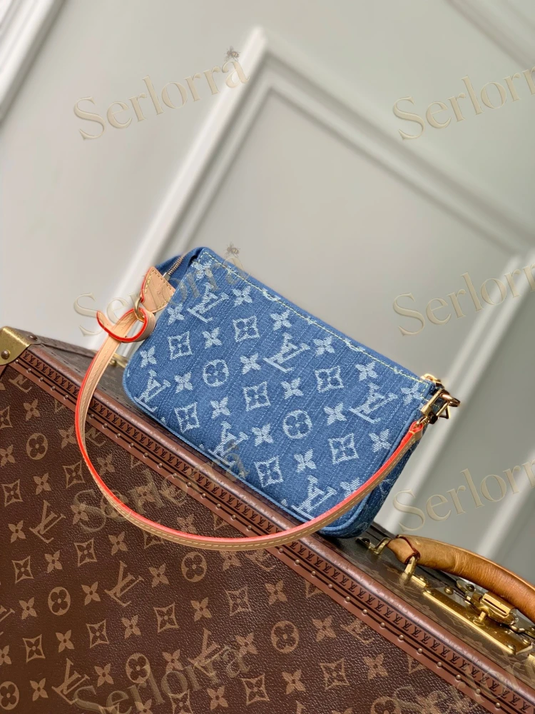 LOUIS VUITTON POCHETTE ACCESSORIES CARGO