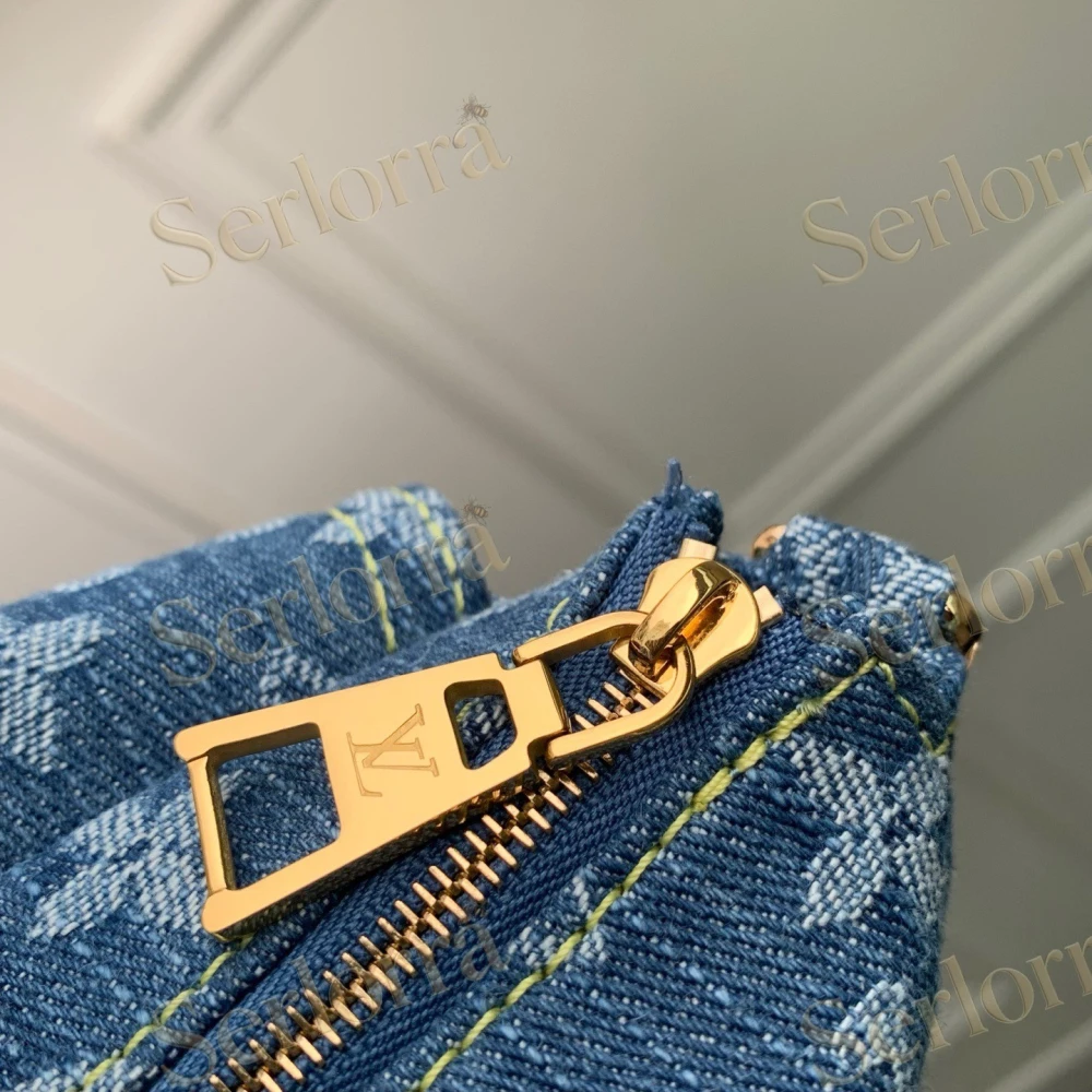 LOUIS VUITTON POCHETTE ACCESSORIES CARGO