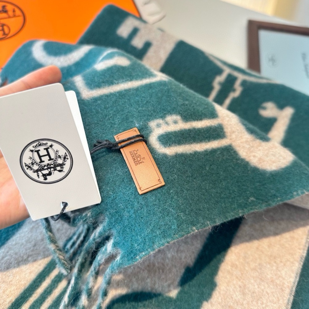 HERMES KEY PATTERN DOUBLE-SIDED CASHMERE SCARF