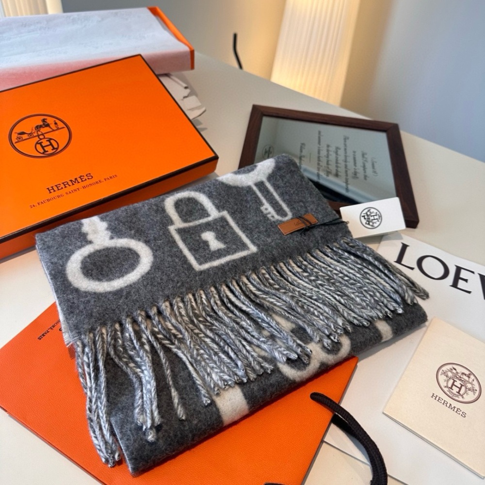 HERMES KEY PATTERN DOUBLE-SIDED CASHMERE SCARF