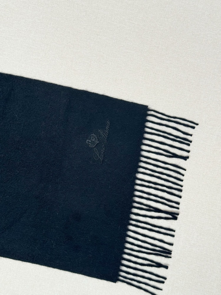 LORO PIANA CLASSIC WAVE PATTERN SOLID CASHMERE SCARF