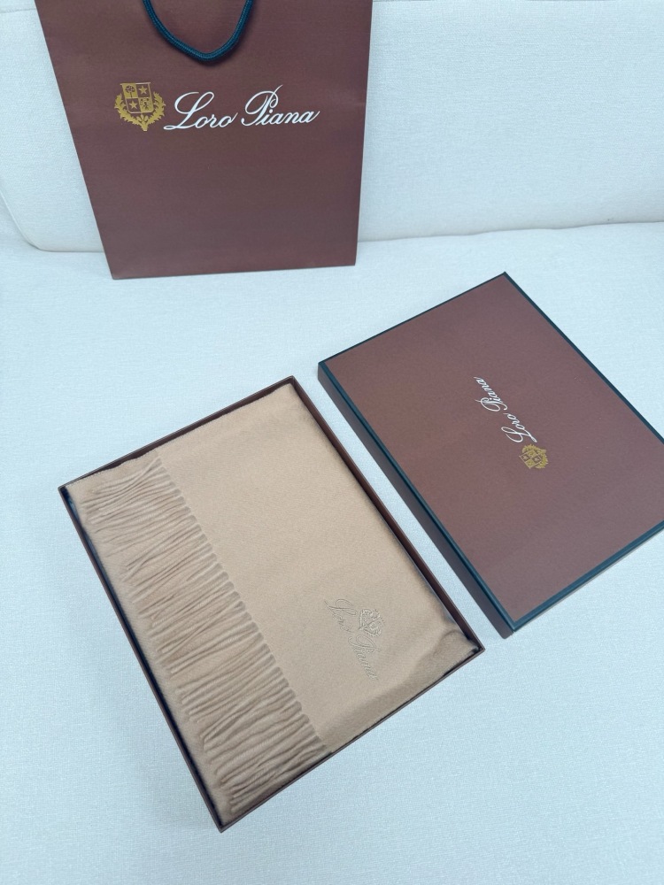 LORO PIANA CLASSIC WAVE PATTERN SOLID CASHMERE SCARF