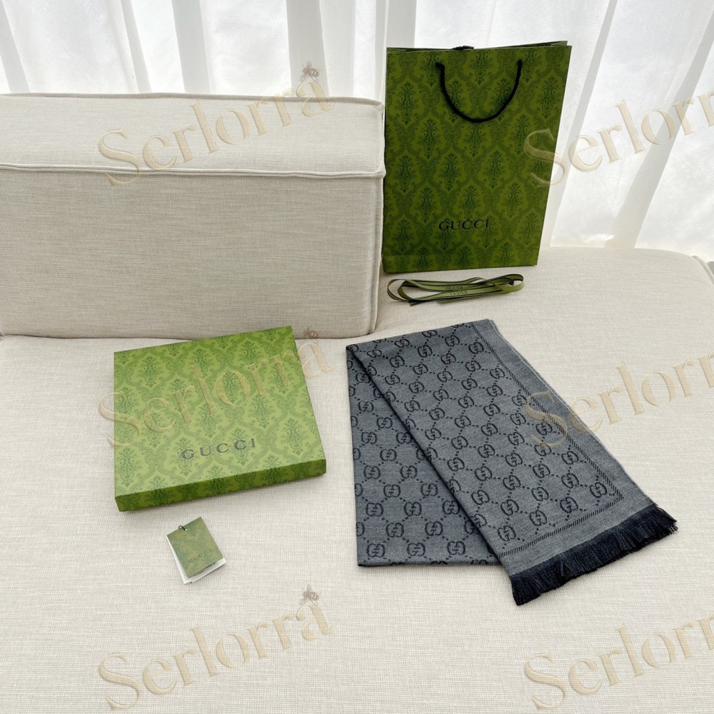 GUCCI JACQUARD PATTERN SCARF