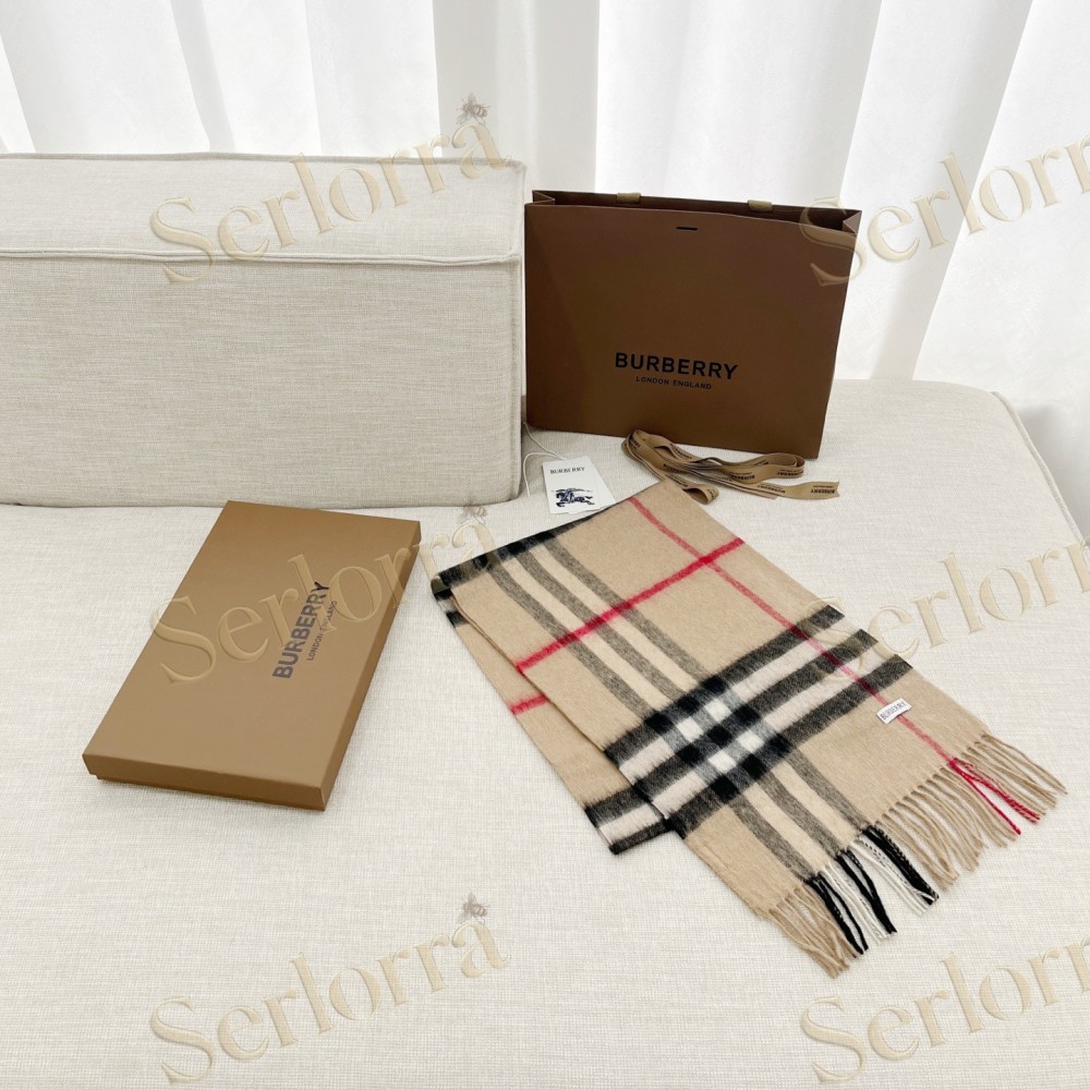 BURBERRY CLASSIC TARTAN SMALL CHECK SCARF