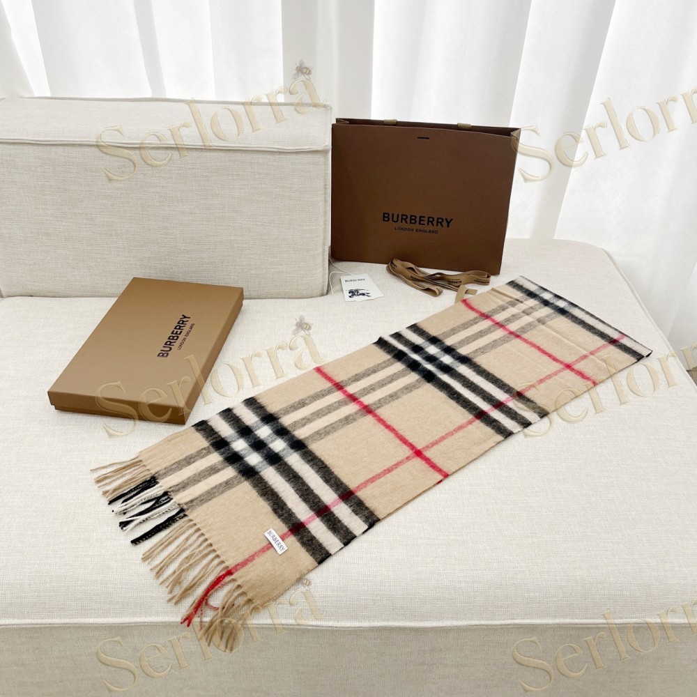 BURBERRY CLASSIC TARTAN SMALL CHECK SCARF