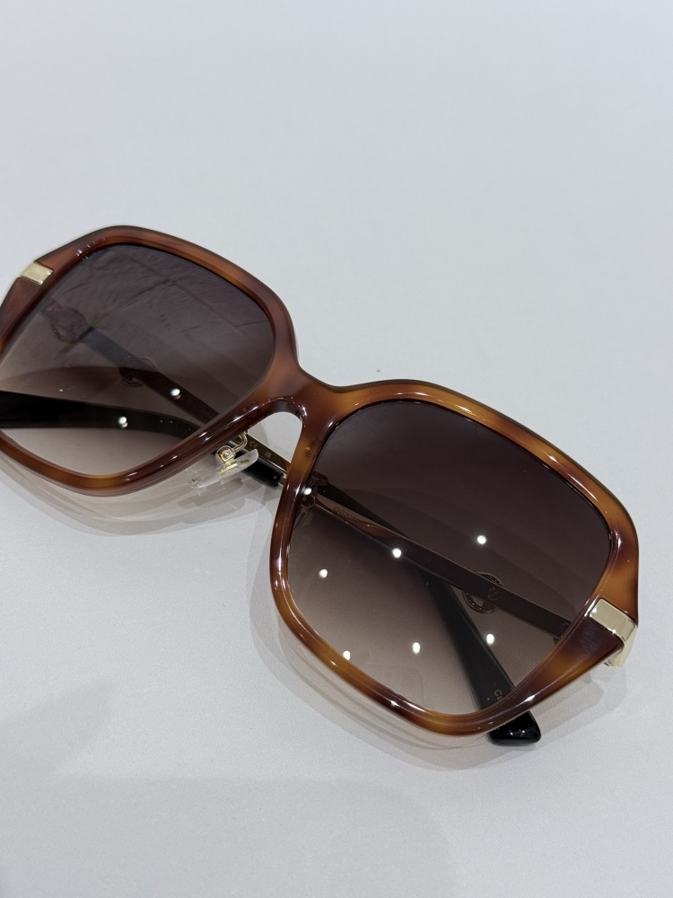 GUCCI SUNGLASSES