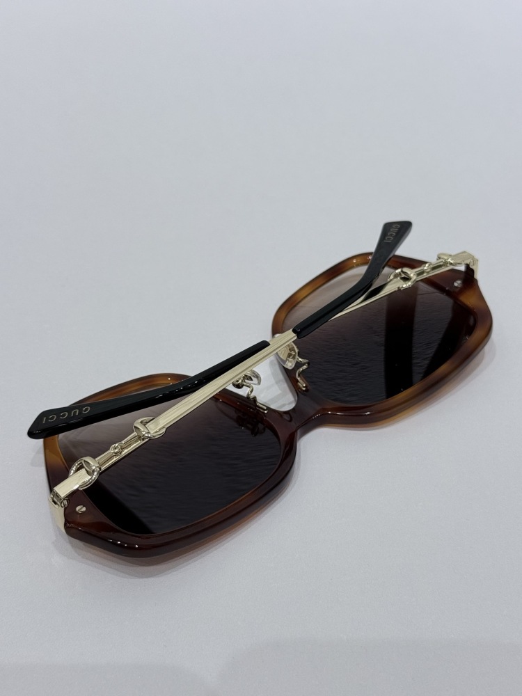 GUCCI SUNGLASSES