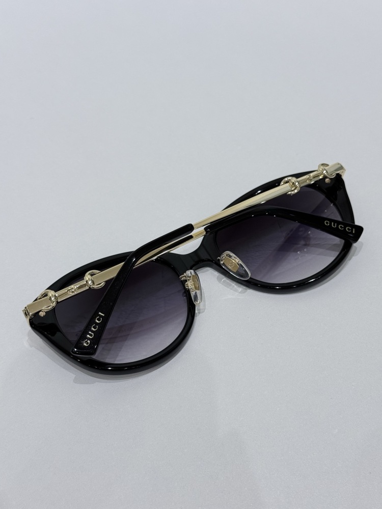 GUCCI SUNGLASSES