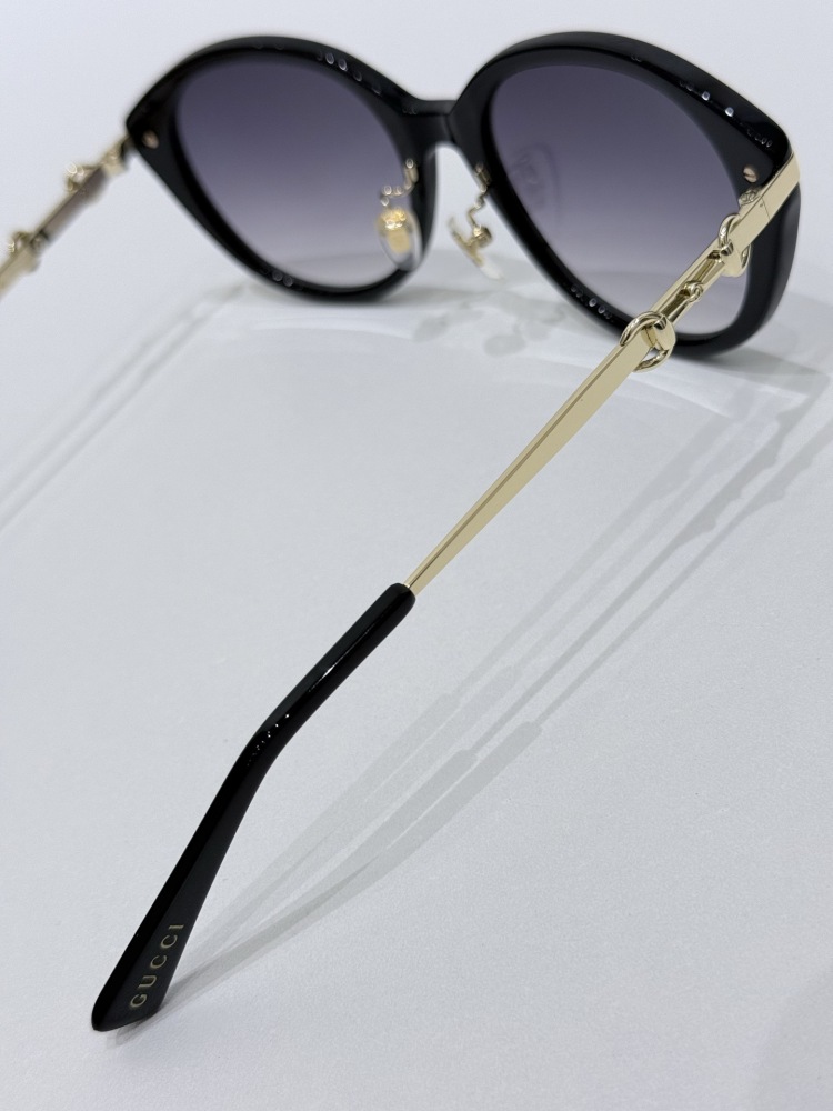 GUCCI SUNGLASSES