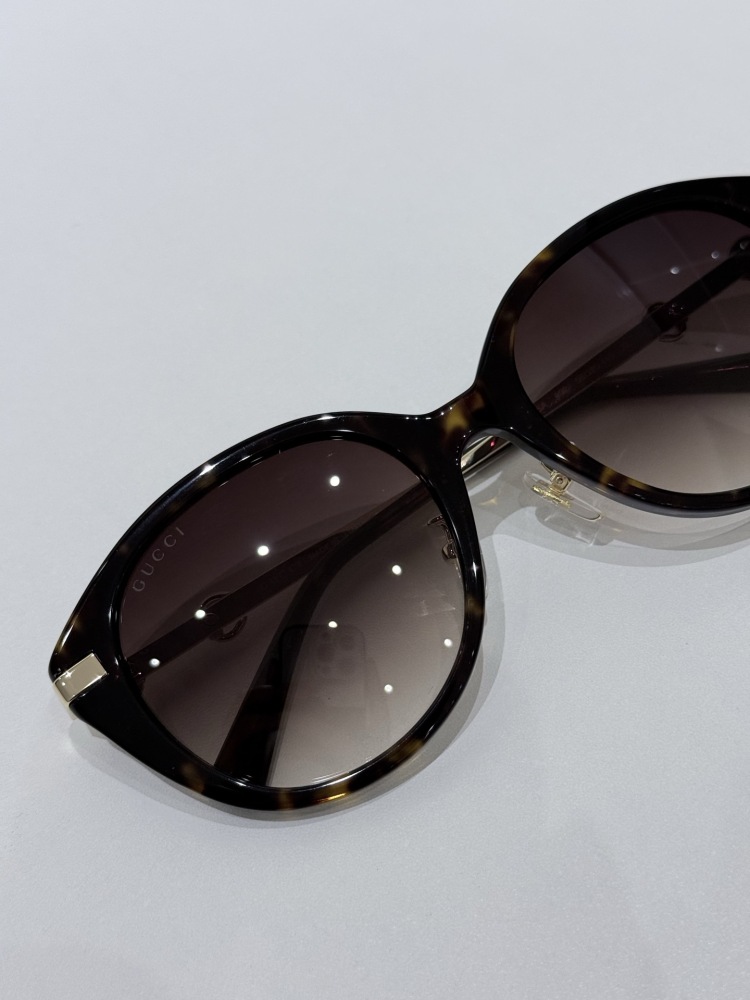 GUCCI SUNGLASSES
