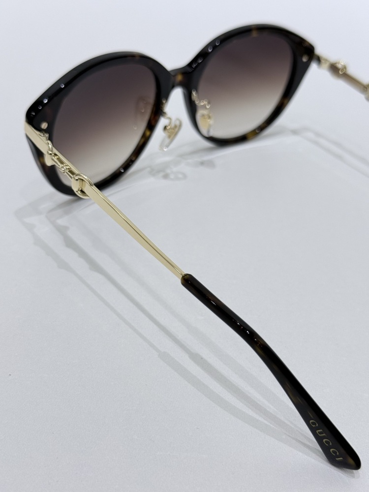 GUCCI SUNGLASSES