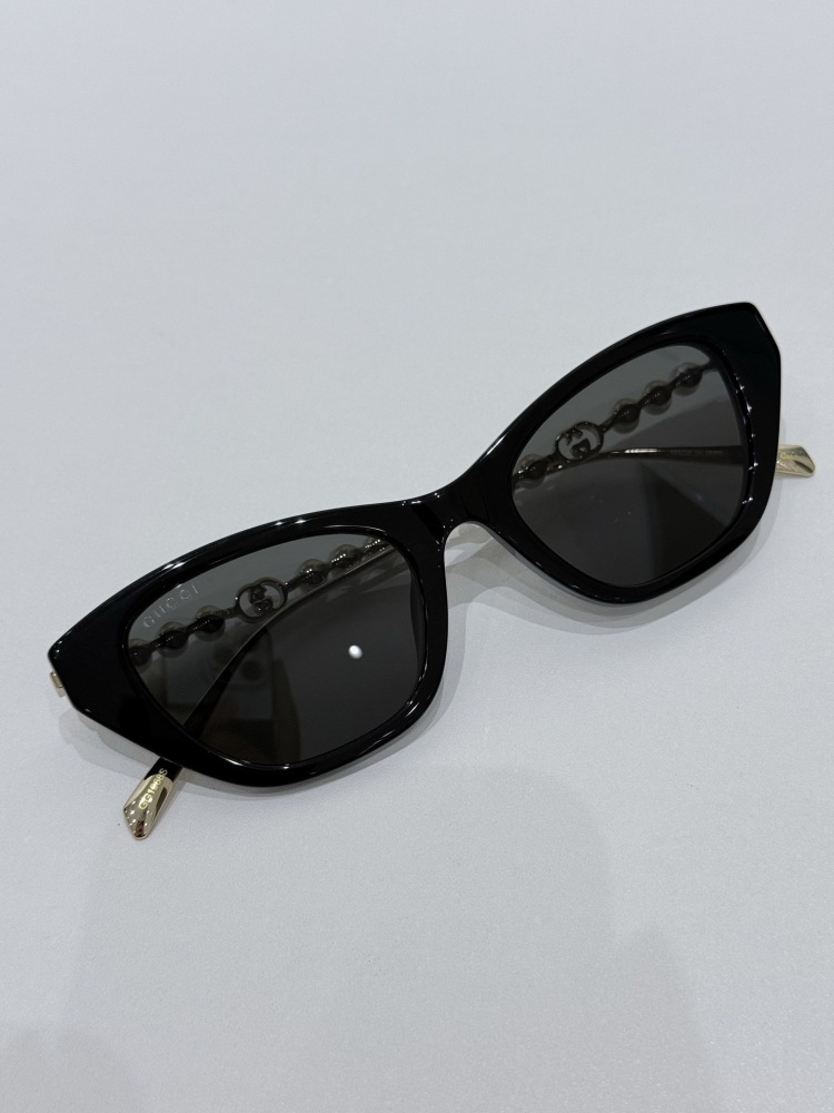 GUCCI SUNGLASSES