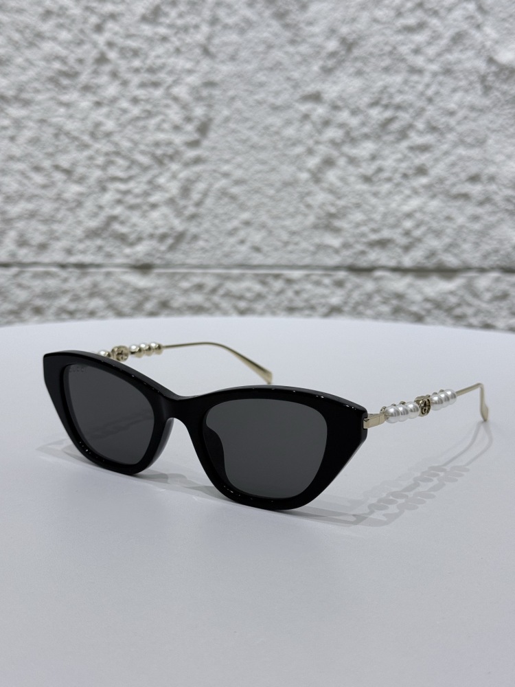 GUCCI SUNGLASSES