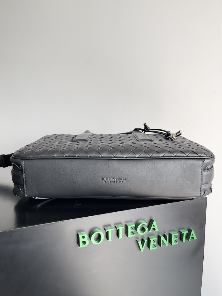 BOTTEGA VENETA GETAWAY BRIEFCASE