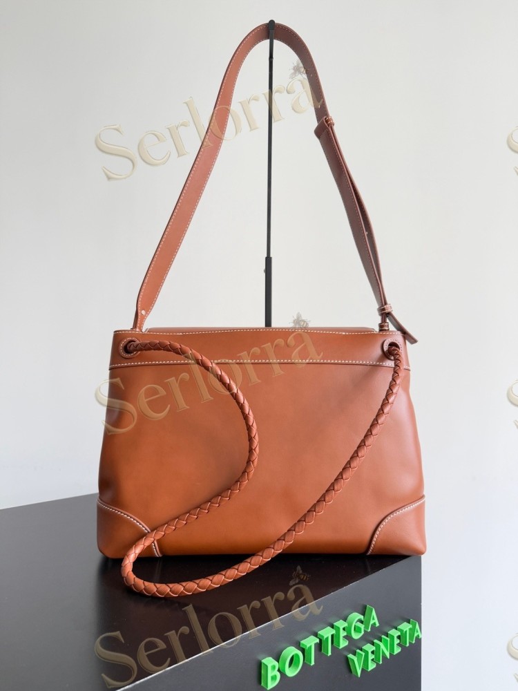 BOTTEGA VENETA ANDIAMO MESSENGER