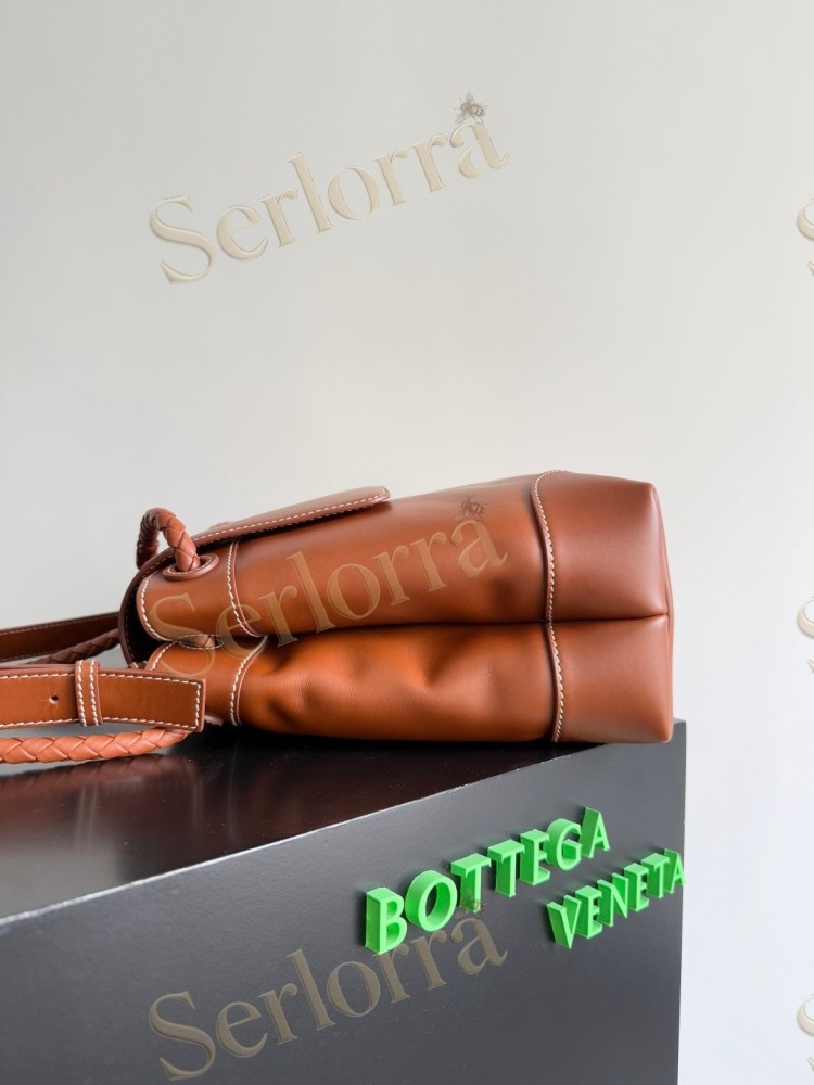 BOTTEGA VENETA ANDIAMO MESSENGER