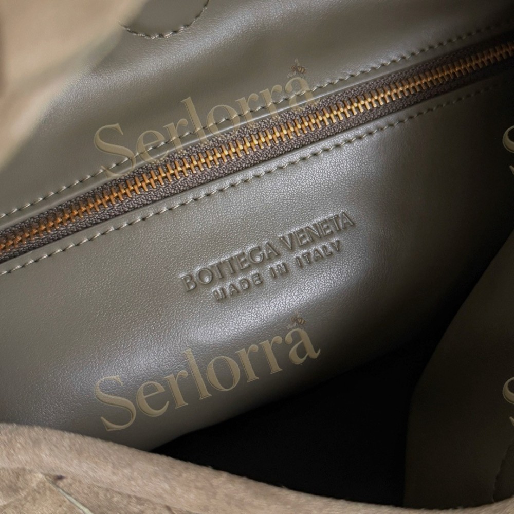BOTTEGA VENETA HOP SHOULDER BAG