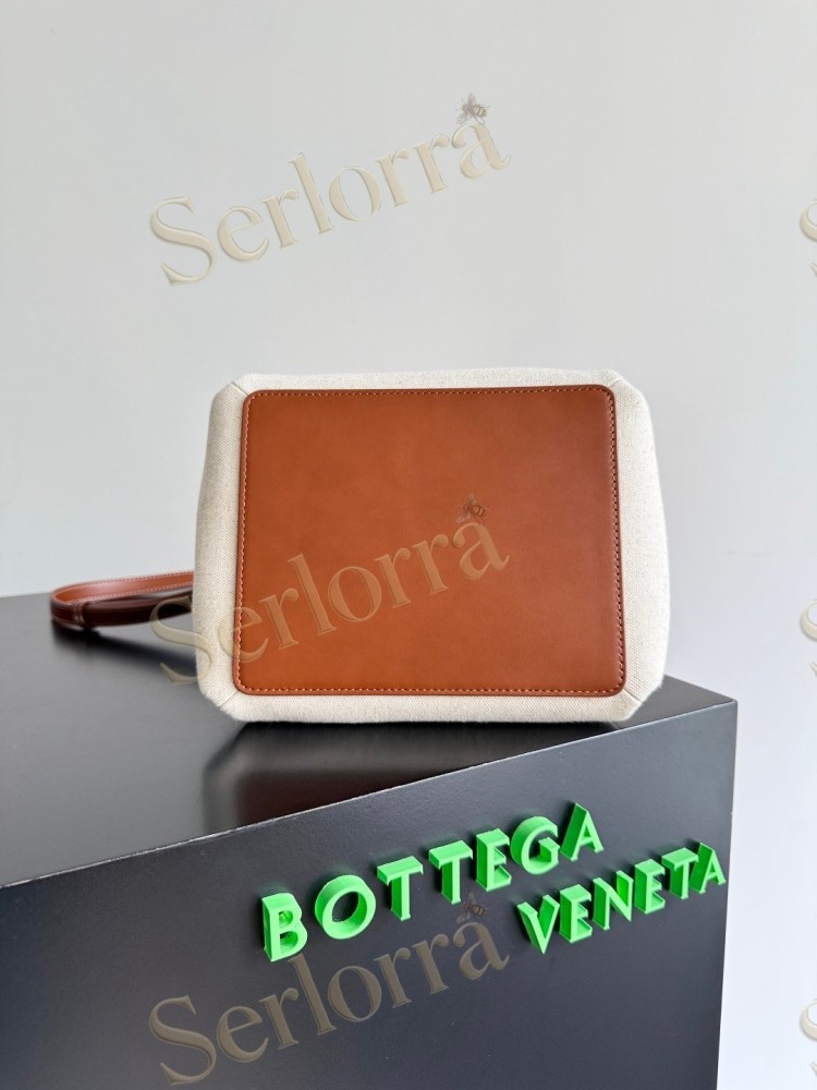 BOTTEGA VENETA SMALL PARACHUTE