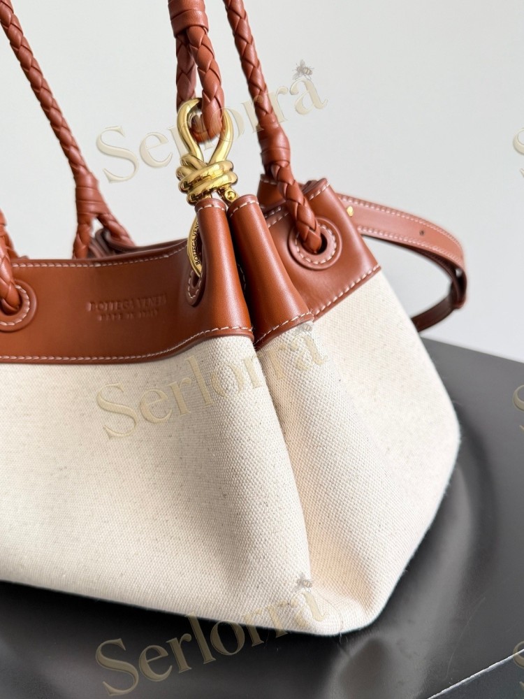 BOTTEGA VENETA SMALL PARACHUTE