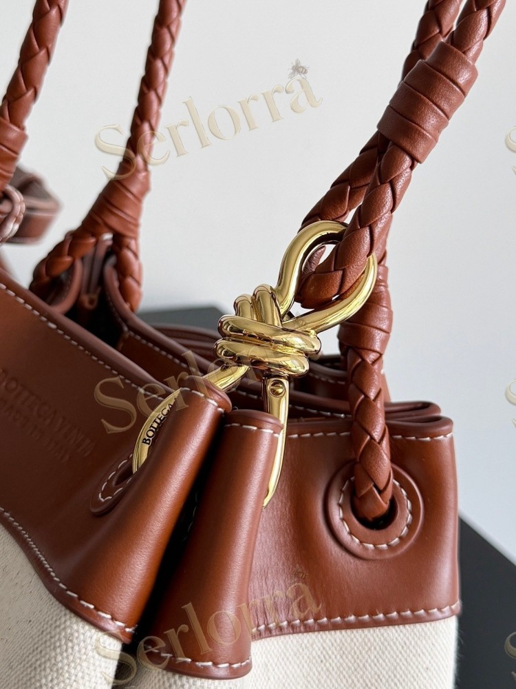 BOTTEGA VENETA SMALL PARACHUTE