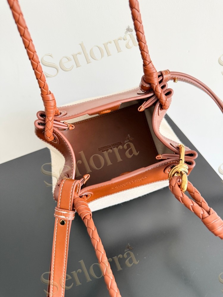 BOTTEGA VENETA SMALL PARACHUTE