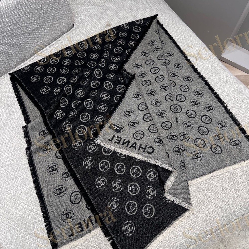 CHANEL 25S CREST LONG SCARF