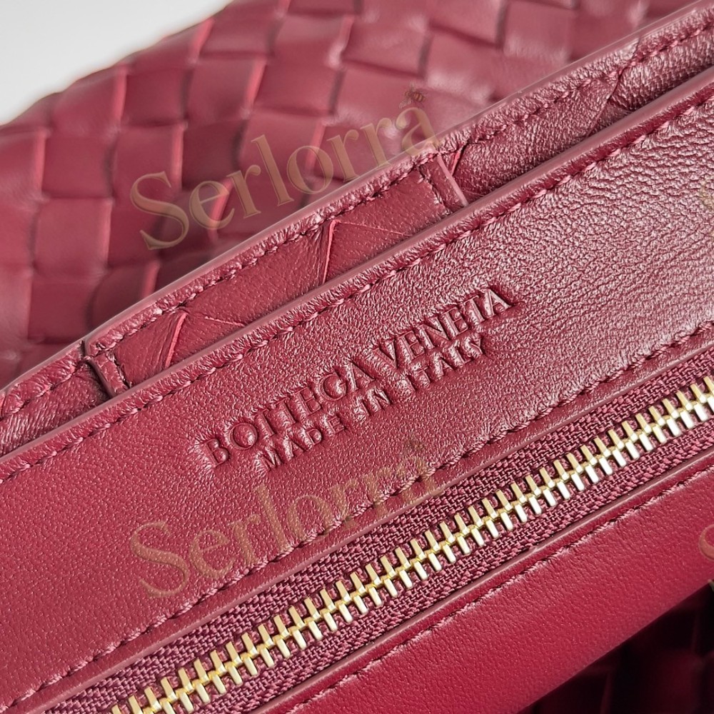 BOTTEGA VENETA MEDIUM ANDIAMO CHAIN