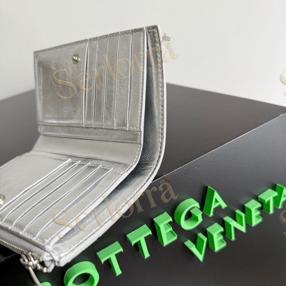 BOTTEGA VENETA INTRECCIATO MEDIUM BI-FOLD WALLET