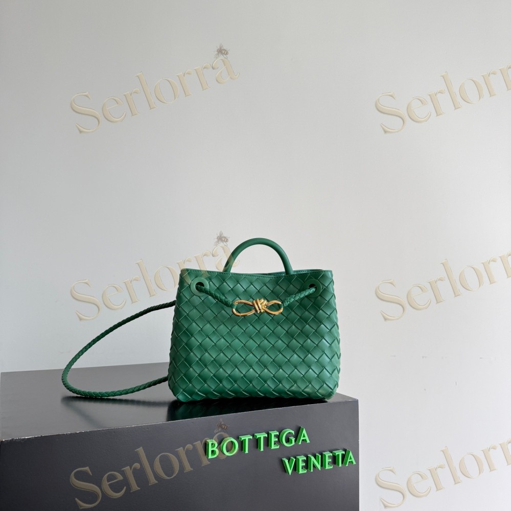 BOTTEGA VENETA SMALL ANDIAMO SPACE BLUE