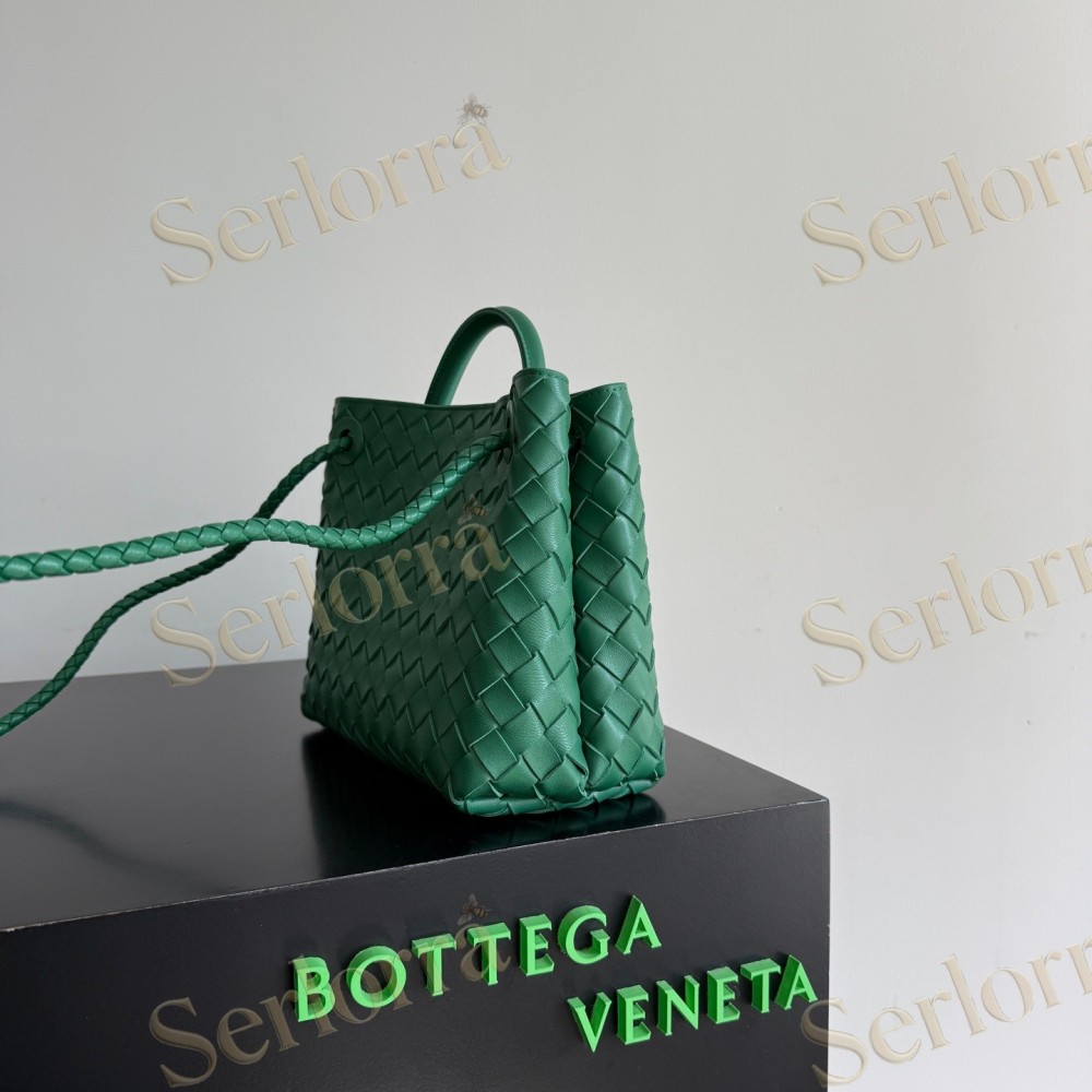 BOTTEGA VENETA SMALL ANDIAMO SPACE BLUE
