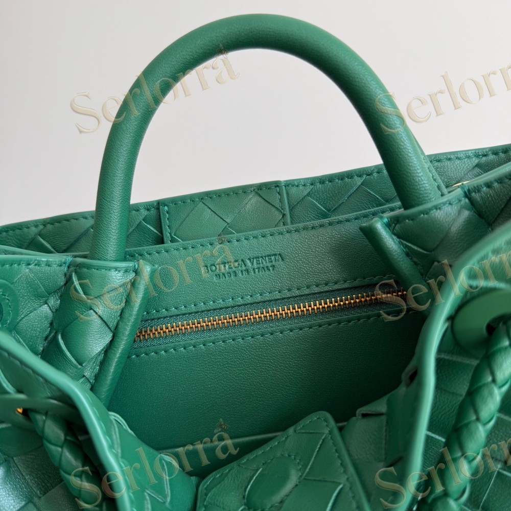 BOTTEGA VENETA SMALL ANDIAMO SPACE BLUE
