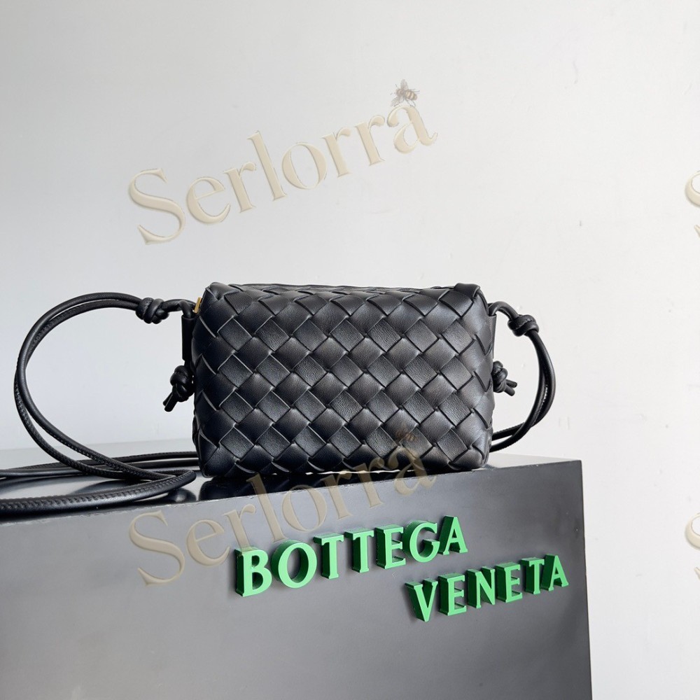 BOTTEGA VENETA MINI LOOP CAMERA BAG