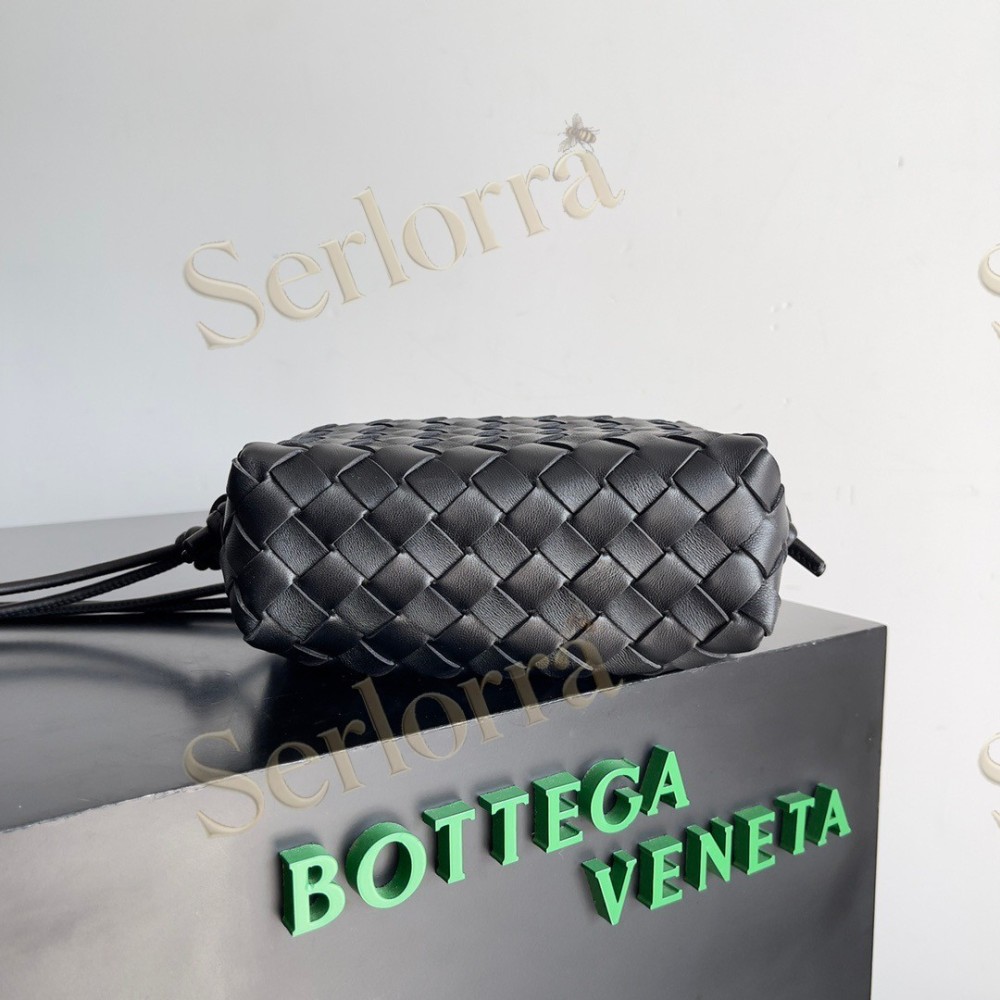 BOTTEGA VENETA MINI LOOP CAMERA BAG