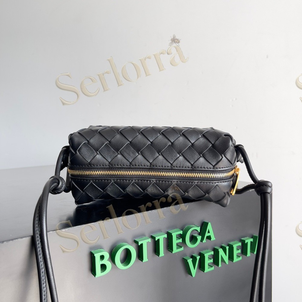 BOTTEGA VENETA MINI LOOP CAMERA BAG