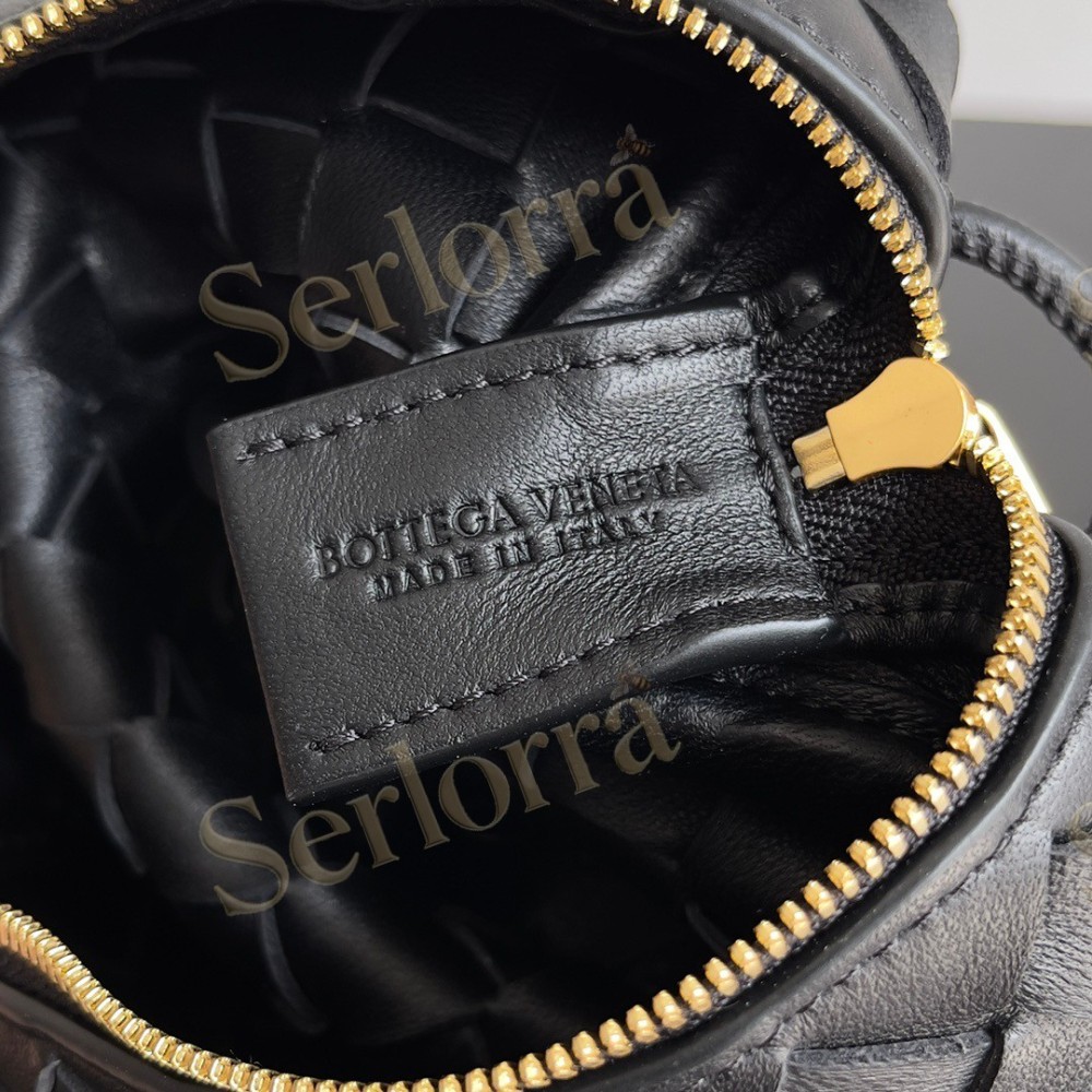 BOTTEGA VENETA MINI LOOP CAMERA BAG
