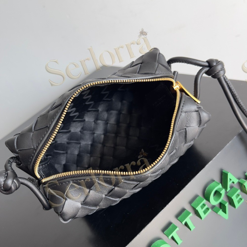 BOTTEGA VENETA MINI LOOP CAMERA BAG
