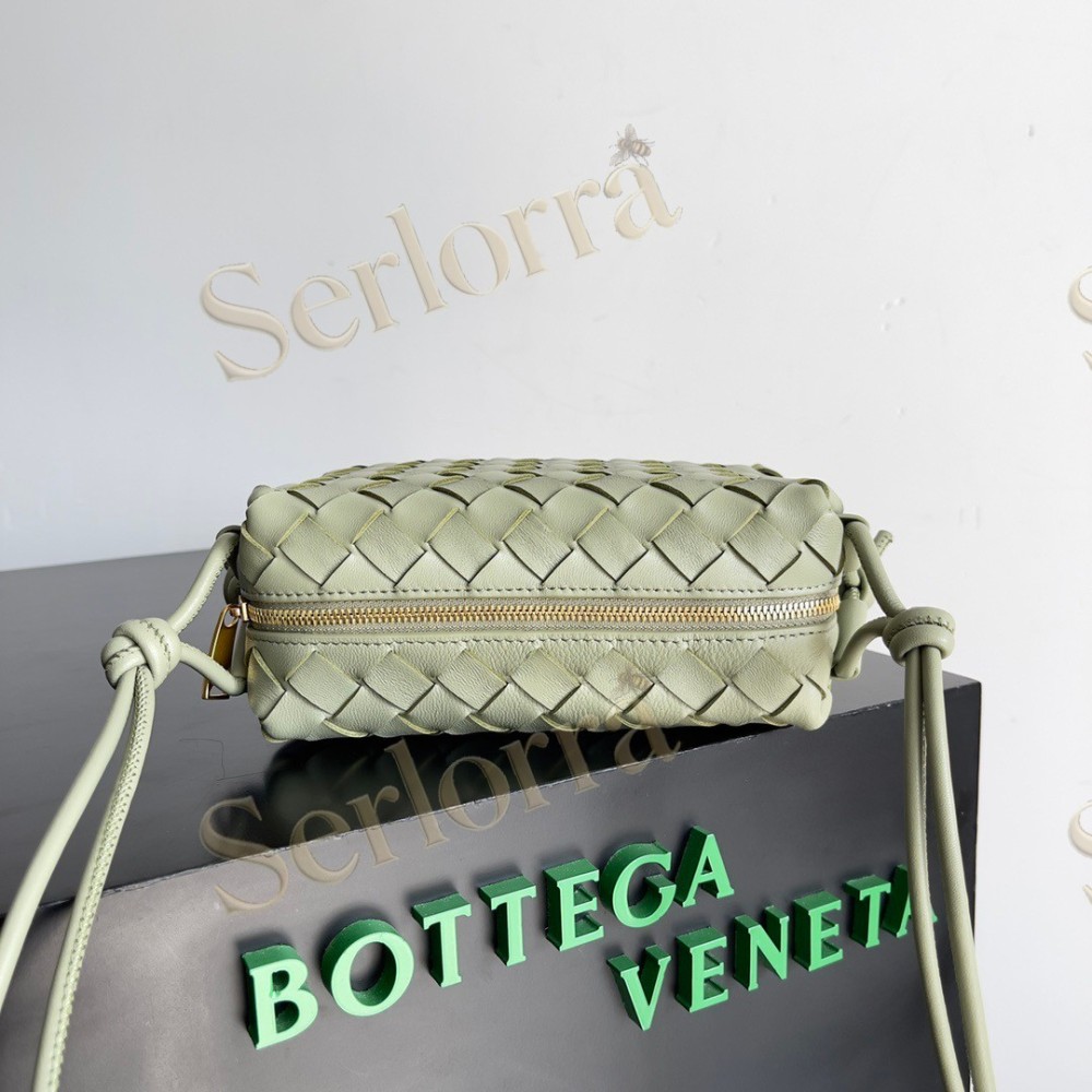 BOTTEGA VENETA MINI LOOP CAMERA BAG