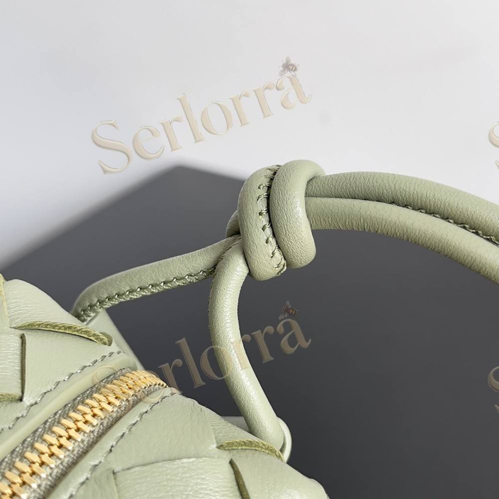 BOTTEGA VENETA MINI LOOP CAMERA BAG