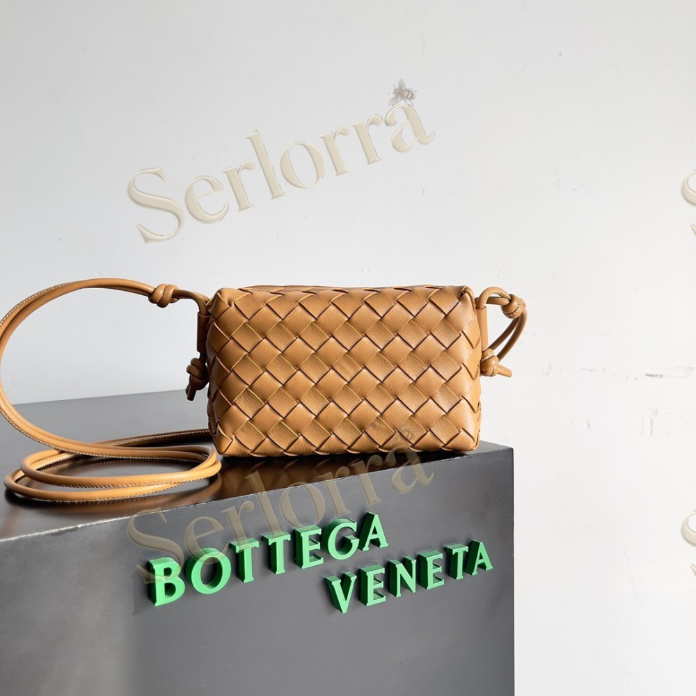 BOTTEGA VENETA MINI LOOP CAMERA BAG
