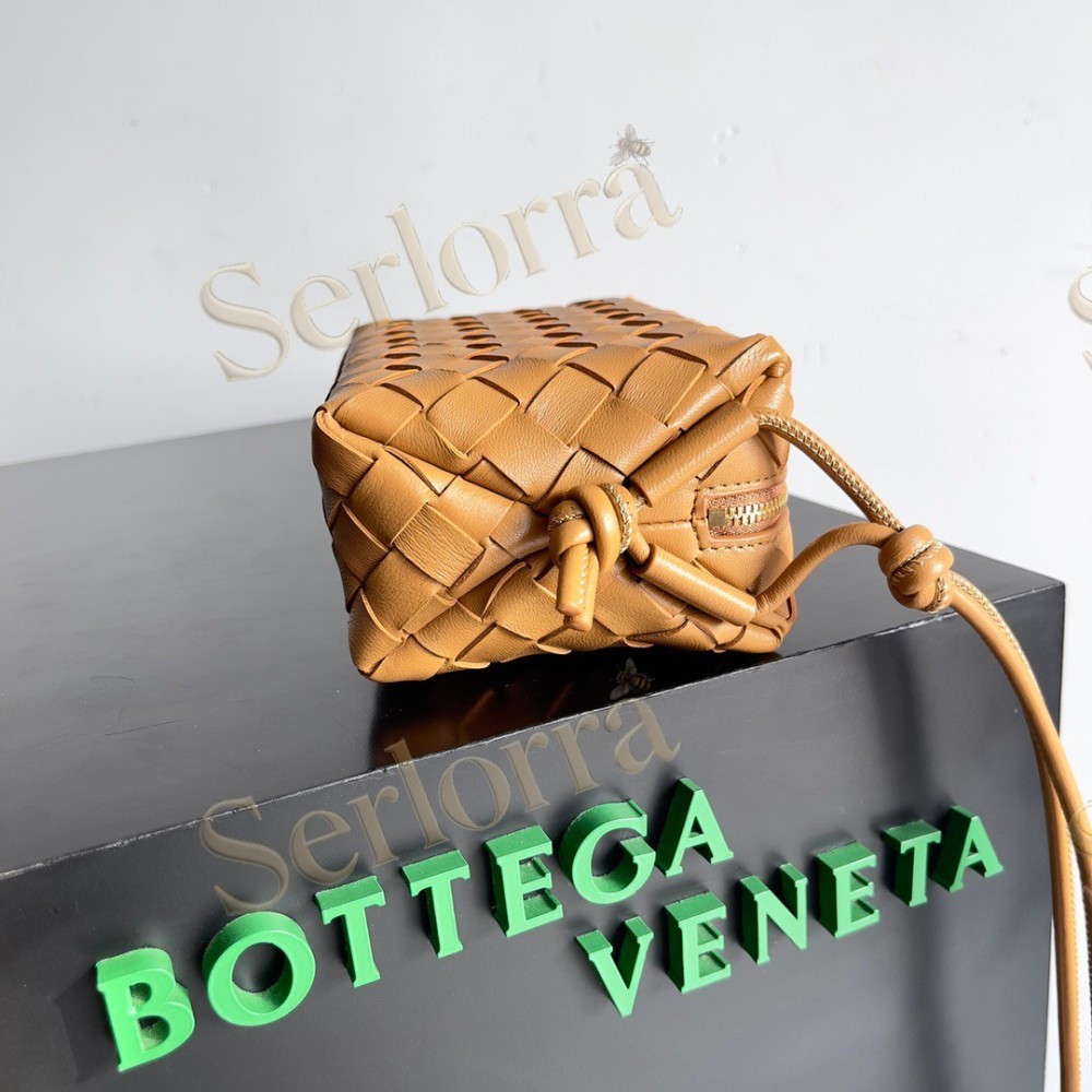 BOTTEGA VENETA MINI LOOP CAMERA BAG