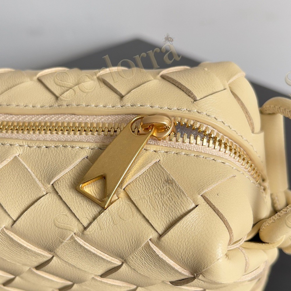 BOTTEGA VENETA MINI LOOP CAMERA BAG