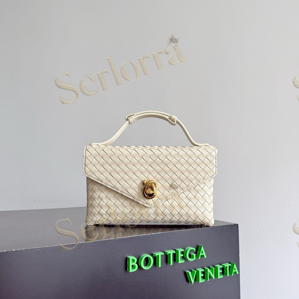 BOTTEGA VENETA KNOT LOCK