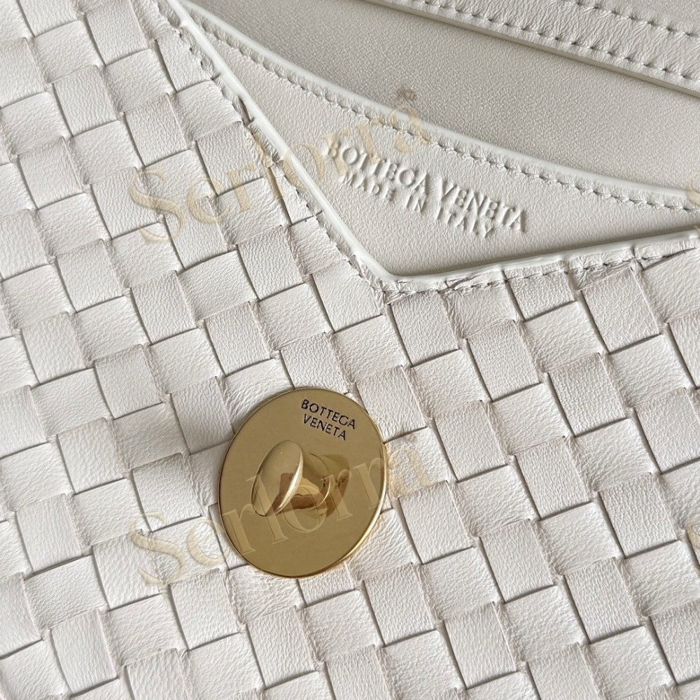 BOTTEGA VENETA KNOT LOCK