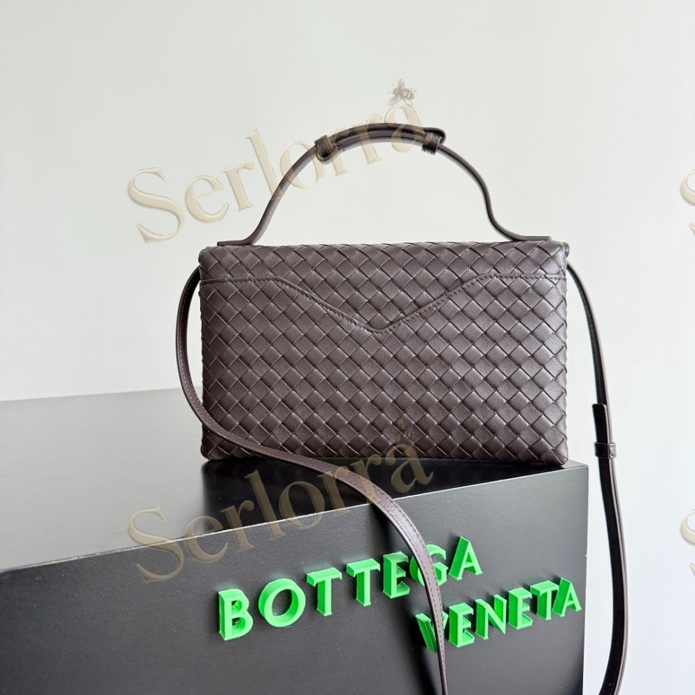 BOTTEGA VENETA KNOT LOCK