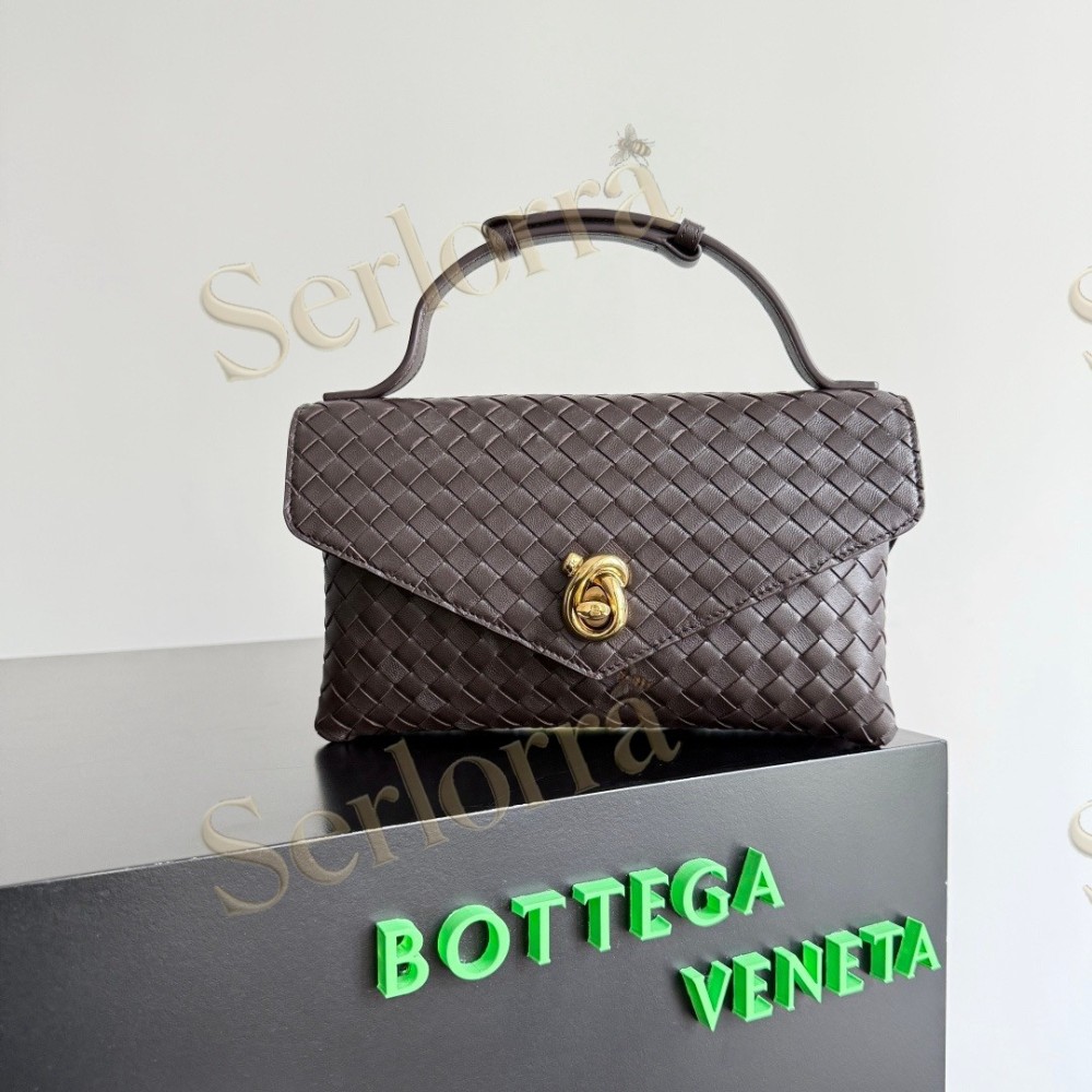 BOTTEGA VENETA KNOT LOCK