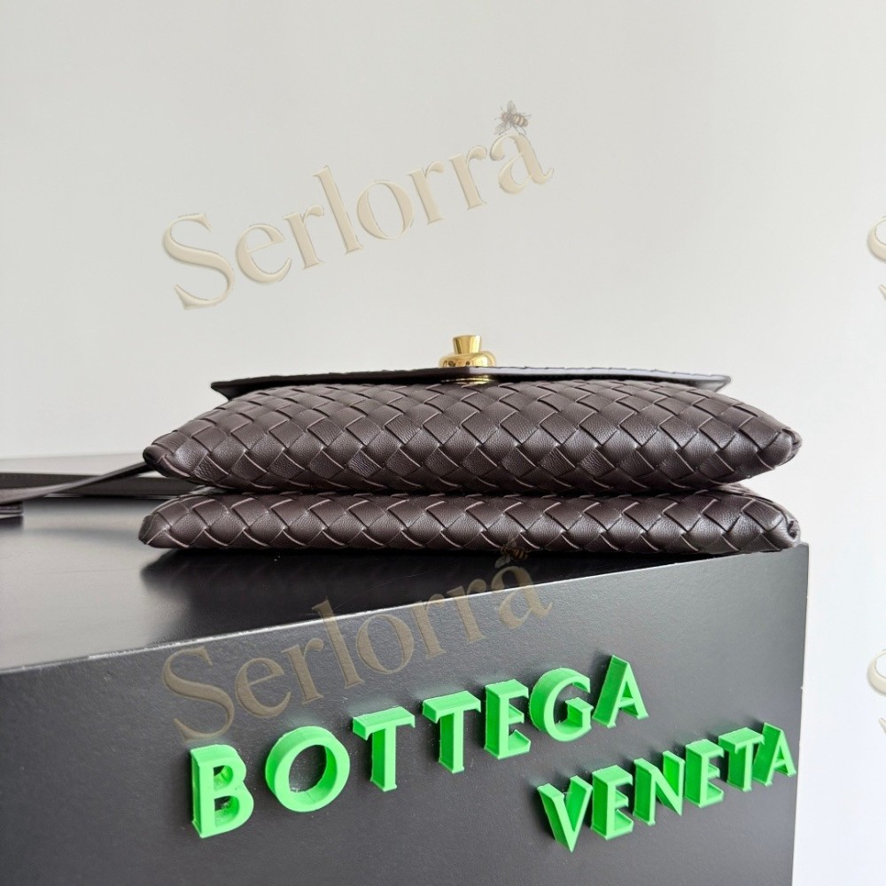 BOTTEGA VENETA KNOT LOCK