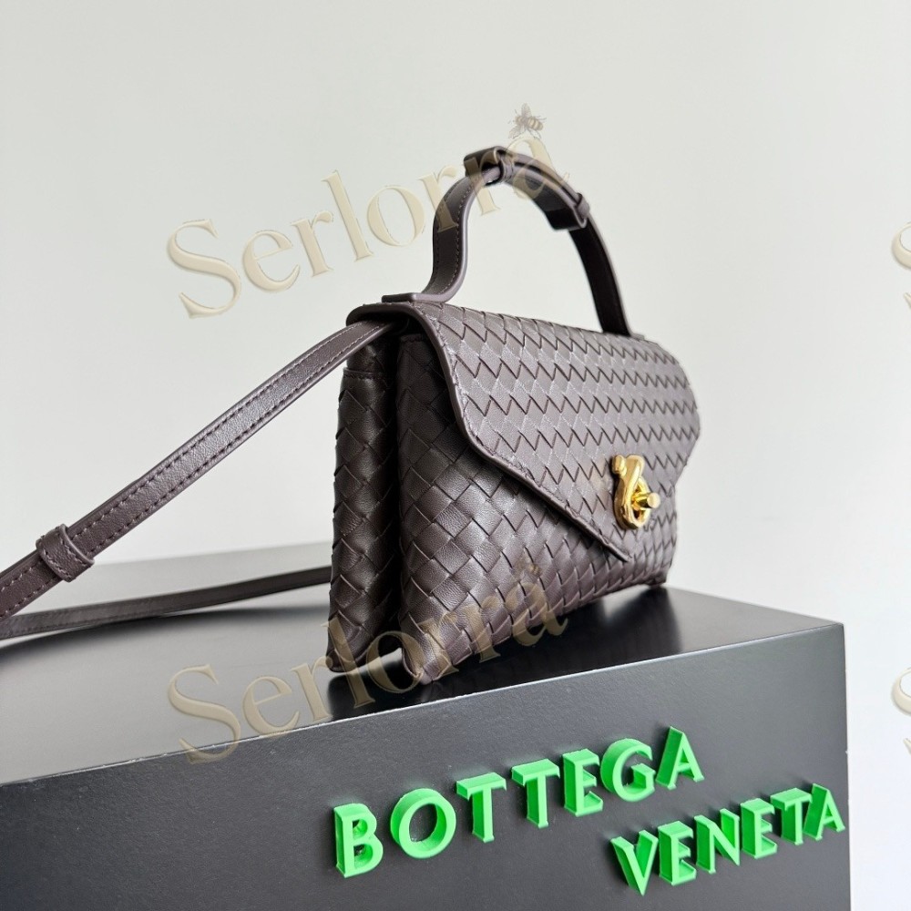BOTTEGA VENETA KNOT LOCK
