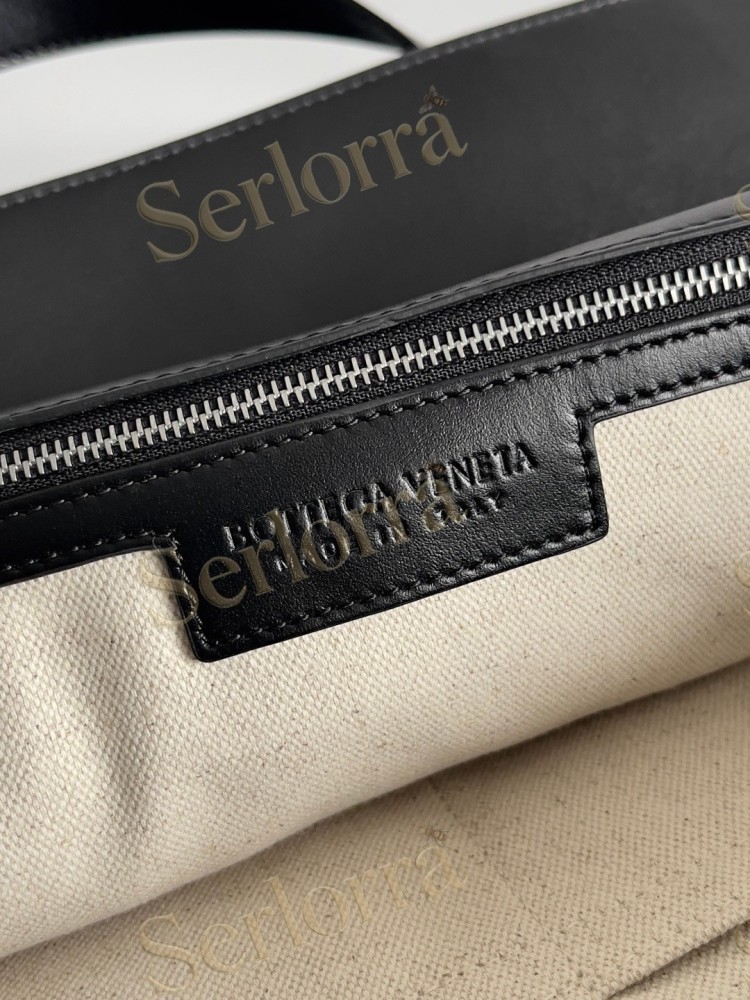 BOTTEGA VENETA INTRECCIATO PORTFOLIO BAG